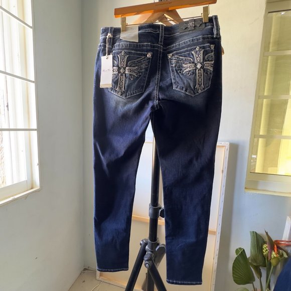 Jeans Skinny Miss Me Taille 30x27 - Brodés, Mi-Hauteur (Mid-Rise) - Neuf Avec Étiquettes (NWT)